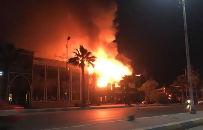 أخبار الحوادث : بشارة يتفقد حريق مطعم سياحي بالإسماعيلية