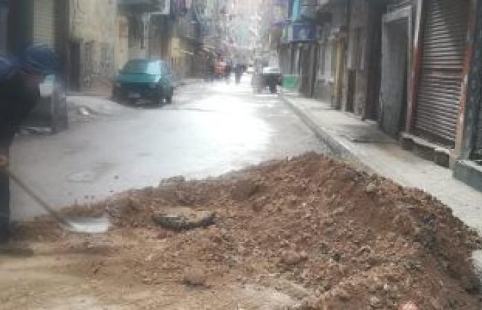 محافظات : إصلاح هبوط أرضى بحي غرب الإسكندرية استجابة لشكاوى المواطنين.. صور