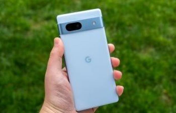 أخبار التكنولوجيا : إيه الفرق؟.. أبرز الاختلافات بين هاتفى Google Pixel 7a وiPhone SE 2022