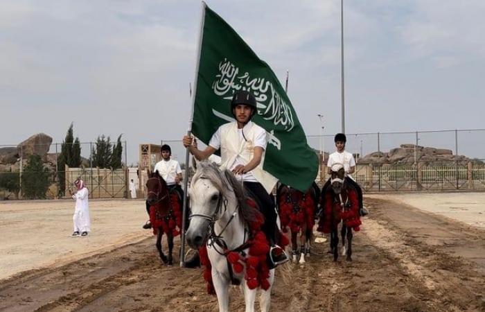 نافذة - بالصور.. بدء عروض "جادة الخيل والهجانة" وفعاليات المسرح بموسم صيف "ليالي الطائف"