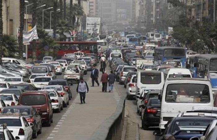 قبل ما تنزل من بيتك.. شلل مروري بطرق ومحاور القاهرة والجيزة