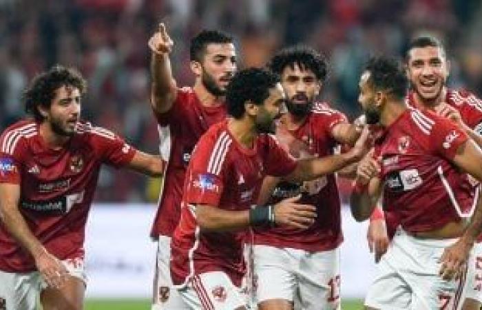 أخبار الرياضة : مران الأهلي استعداداً للزمالك..محاضرة فنية..فقرة بدنية ومشاركة 4 حراس