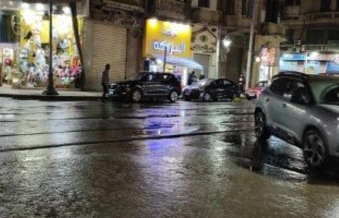 محافظات : أمطار ليلية تضرب الإسكندرية وانخفاض الحرارة بالتزامن مع نوة الشمس.. فيديو