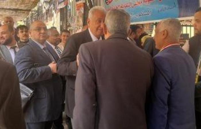 أخبار السياسة : سامح عاشور يدلى بصوته فى انتخابات المحامين وسط هتافات أنصاره "النقيب أهو"