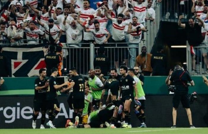 شاهد.. مراسم تتويج الزمالك بلقب السوبر الإفريقي بعد الفوز على الأهلي